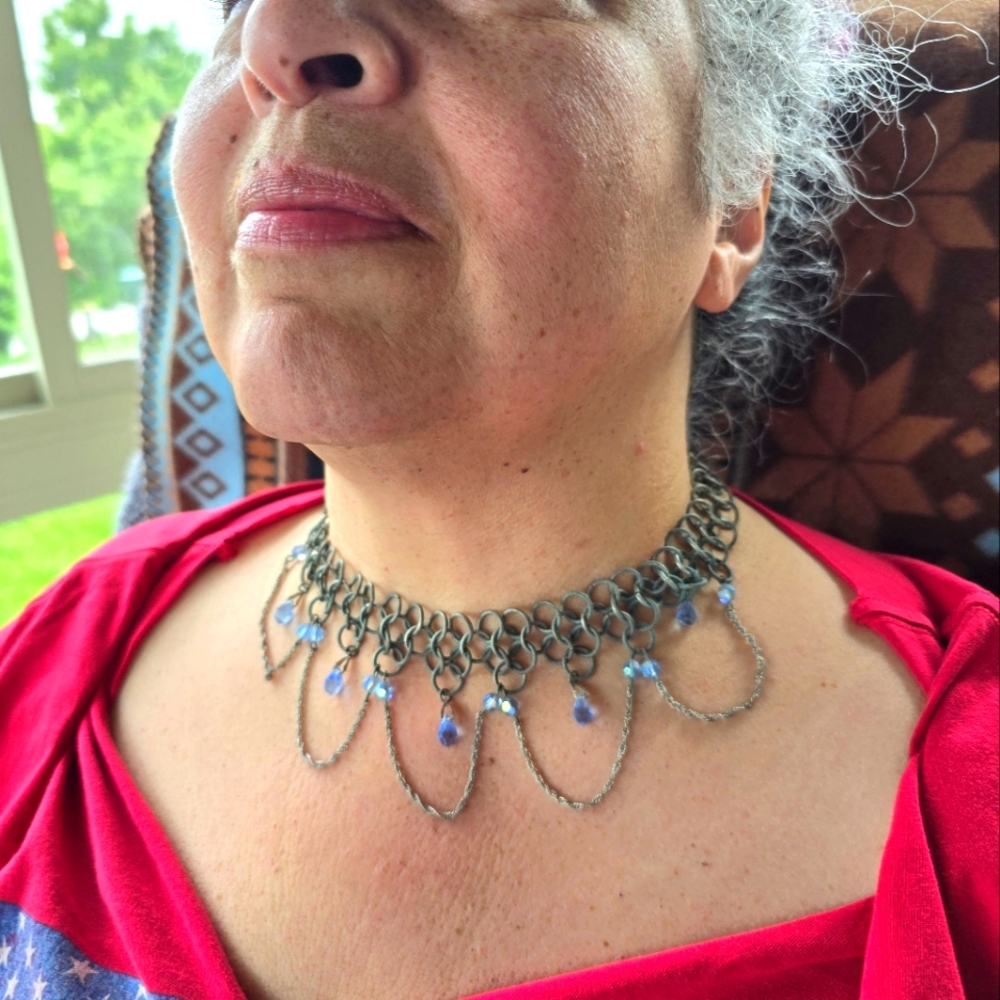 Chain mail choker with blue crystals
